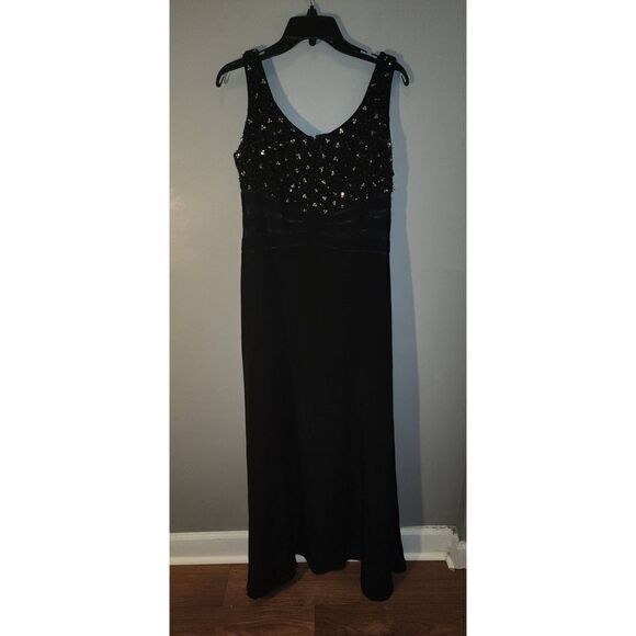 Mori Lee Formal  - Picture 3 of 6